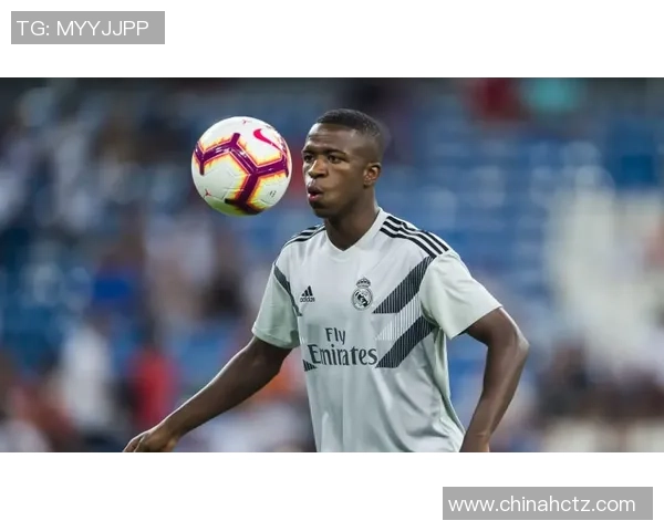 维尼修斯·儒尼奥尔的成长之路与足球梦想如何照亮未来的辉煌